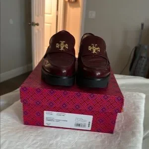 TORY BURCH　MINI EVERLY CHUNKY LOAFER Tory Burch Mini Everly Chunky Leather Loafer In White | ModeSens